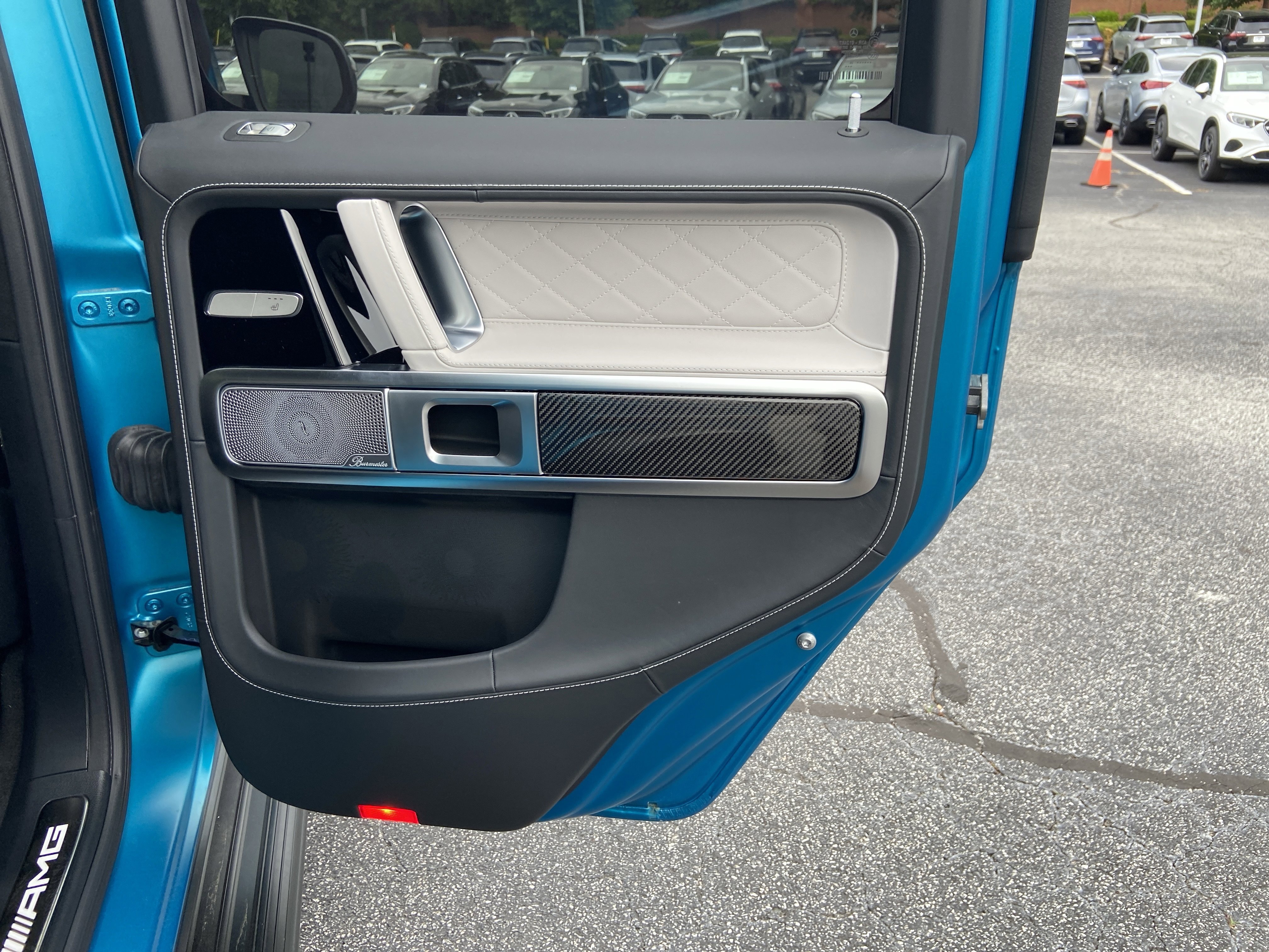 New 2026 MANUFAKTUR hyper blue magno Mercedes-Benz AMG® G 63 SUV image 38