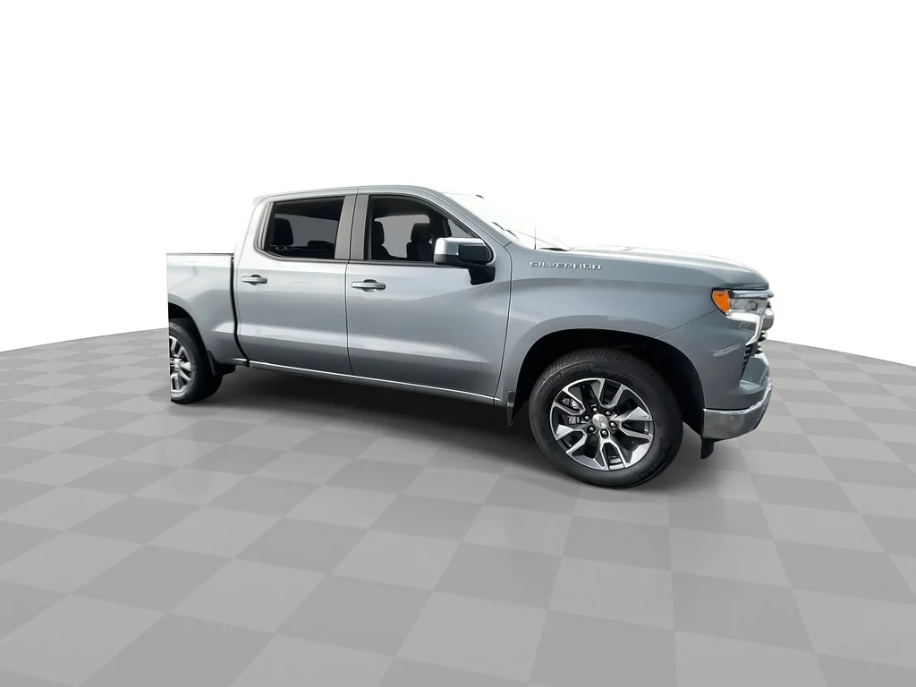 Used 2023 Sterling Gray Metallic Chevrolet LT image 3