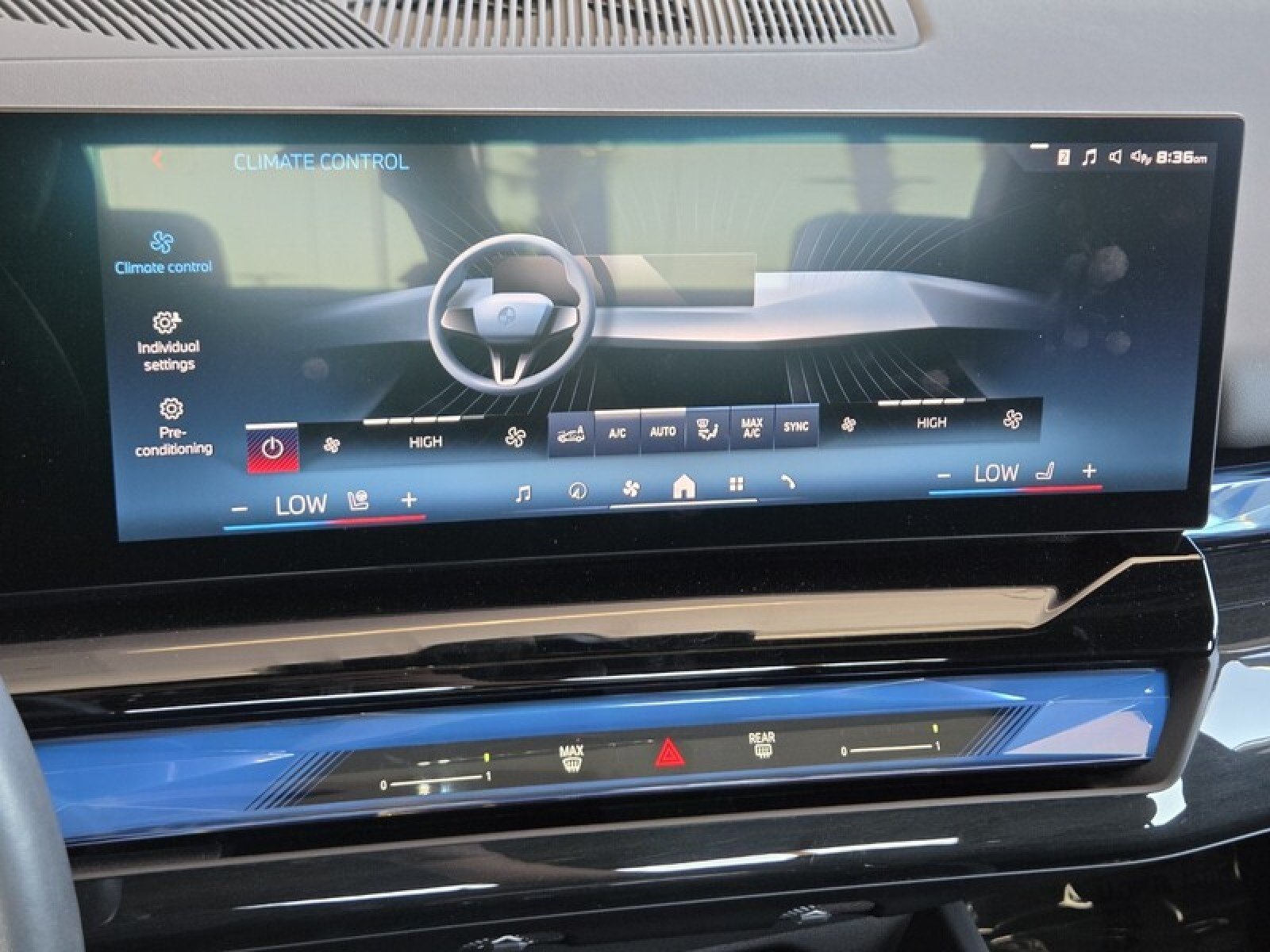2025 BMW i5 M60 - Photo 31