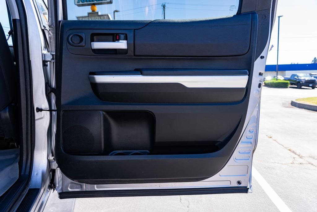 Used 2017 Silver Sky Metallic Toyota SR5 image 27