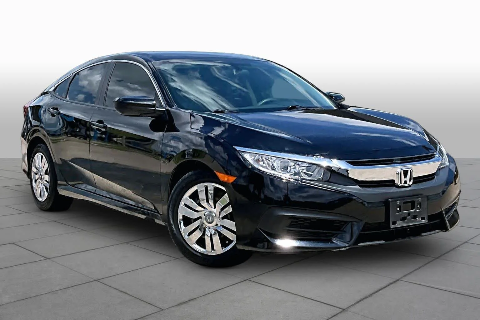 Certified Used 2018 Crystal Black Pearl Honda LX image 3