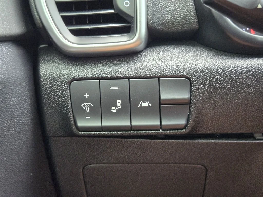 2021 Kia Sportage S - Photo 25