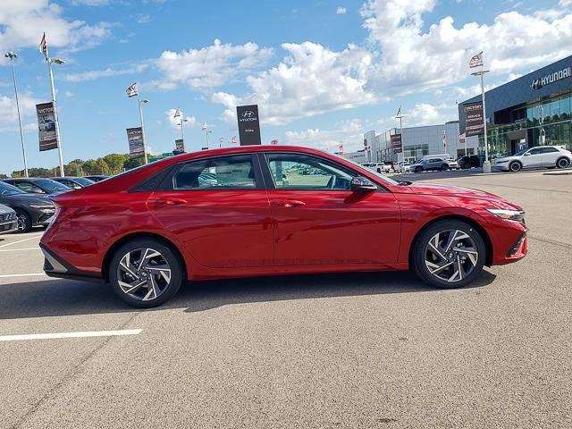 New 2025 Red Hyundai SEL Sport image 4
