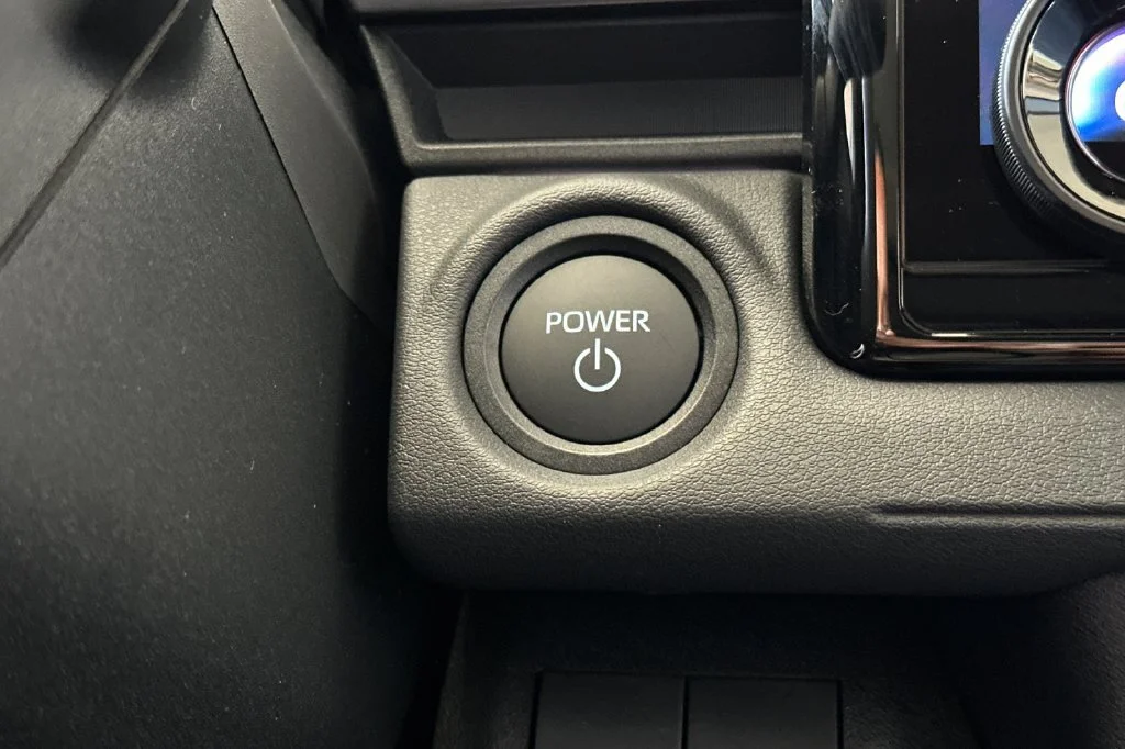 New 2027 Wind Chill Pearl <sup>1</sup> Toyota  XSE image 25