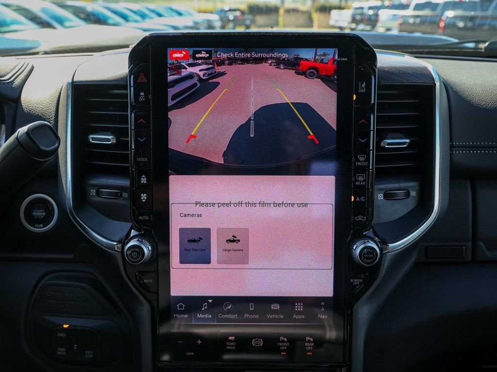 New 2026 Granite Crystal Metallic Clear-Coat Exterior Paint RAM Laramie image 28