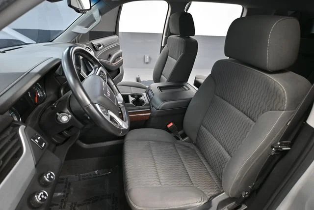 Used 2020 Silver GMC SLE image 19