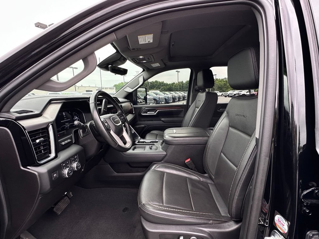 Used 2024 Onyx Black GMC Denali image 20
