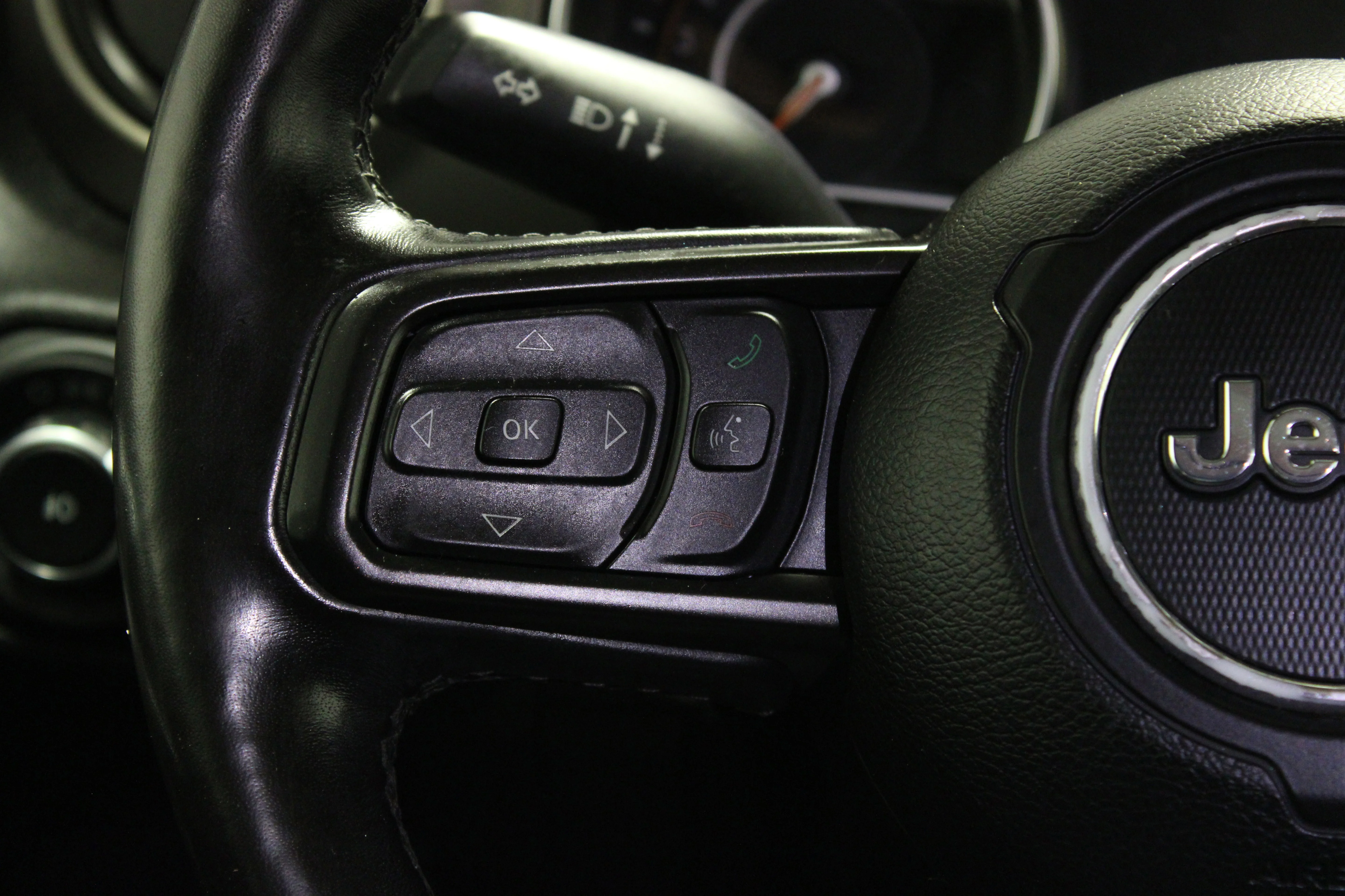 Used 2021 Black Clearcoat Jeep Sport image 23