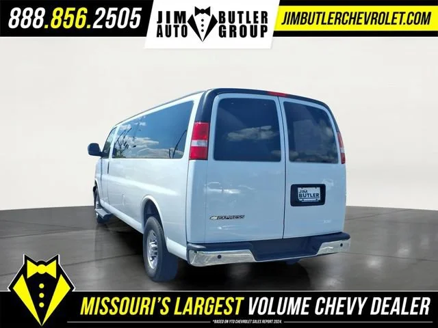 Used 2023 Summit White Chevrolet 1LT image 2