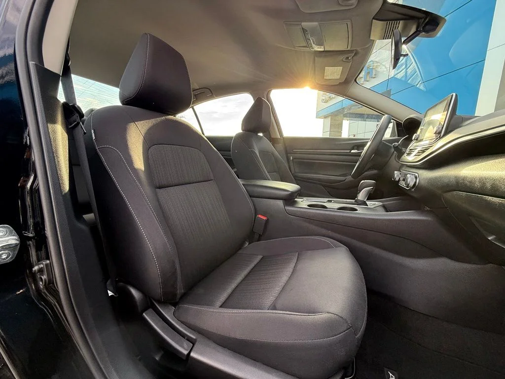 Used 2025 Black Nissan 2.5 SV image 15