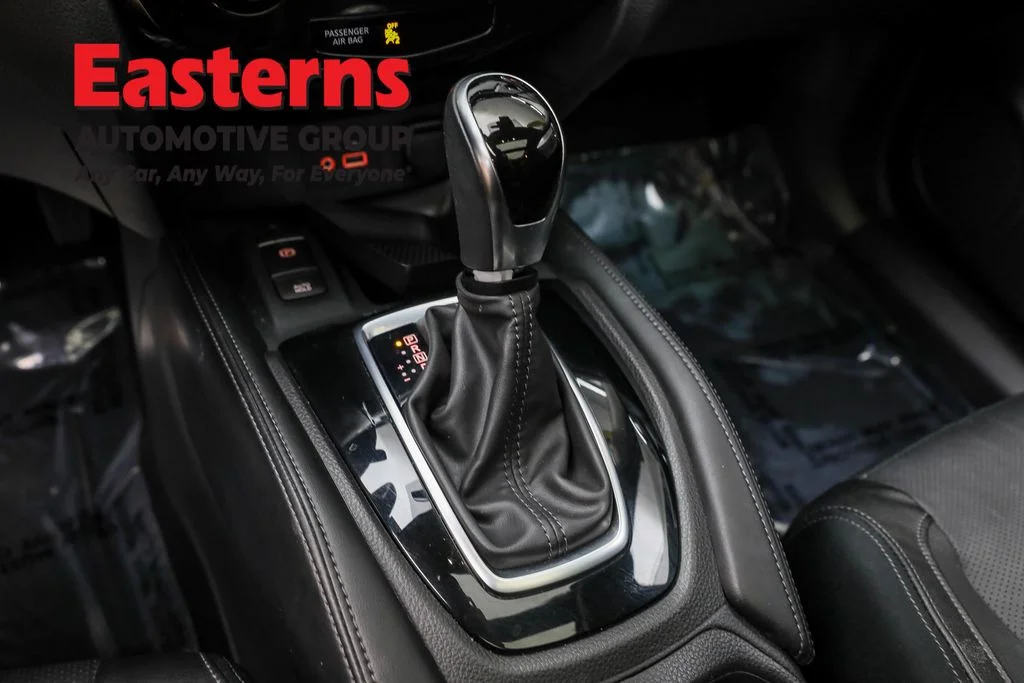 Used 2019 Gray Nissan SL image 13
