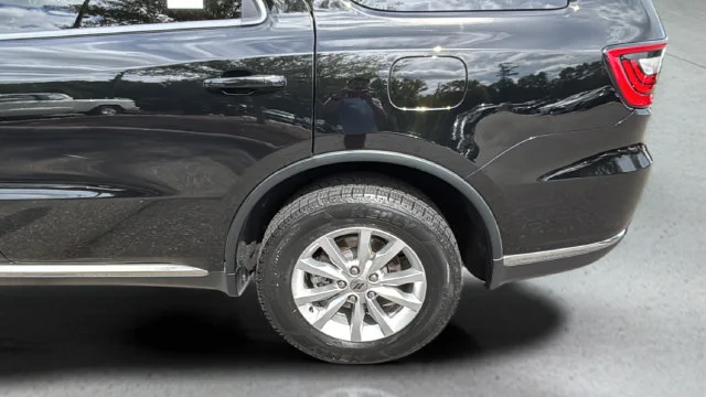 Used 2023 Black Dodge SXT image 38