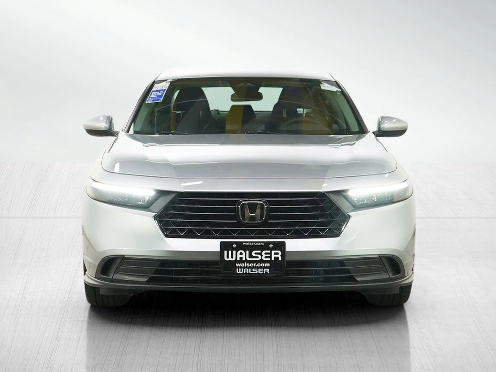 Used 2023 Lunar Silver Metallic Honda LX image 8