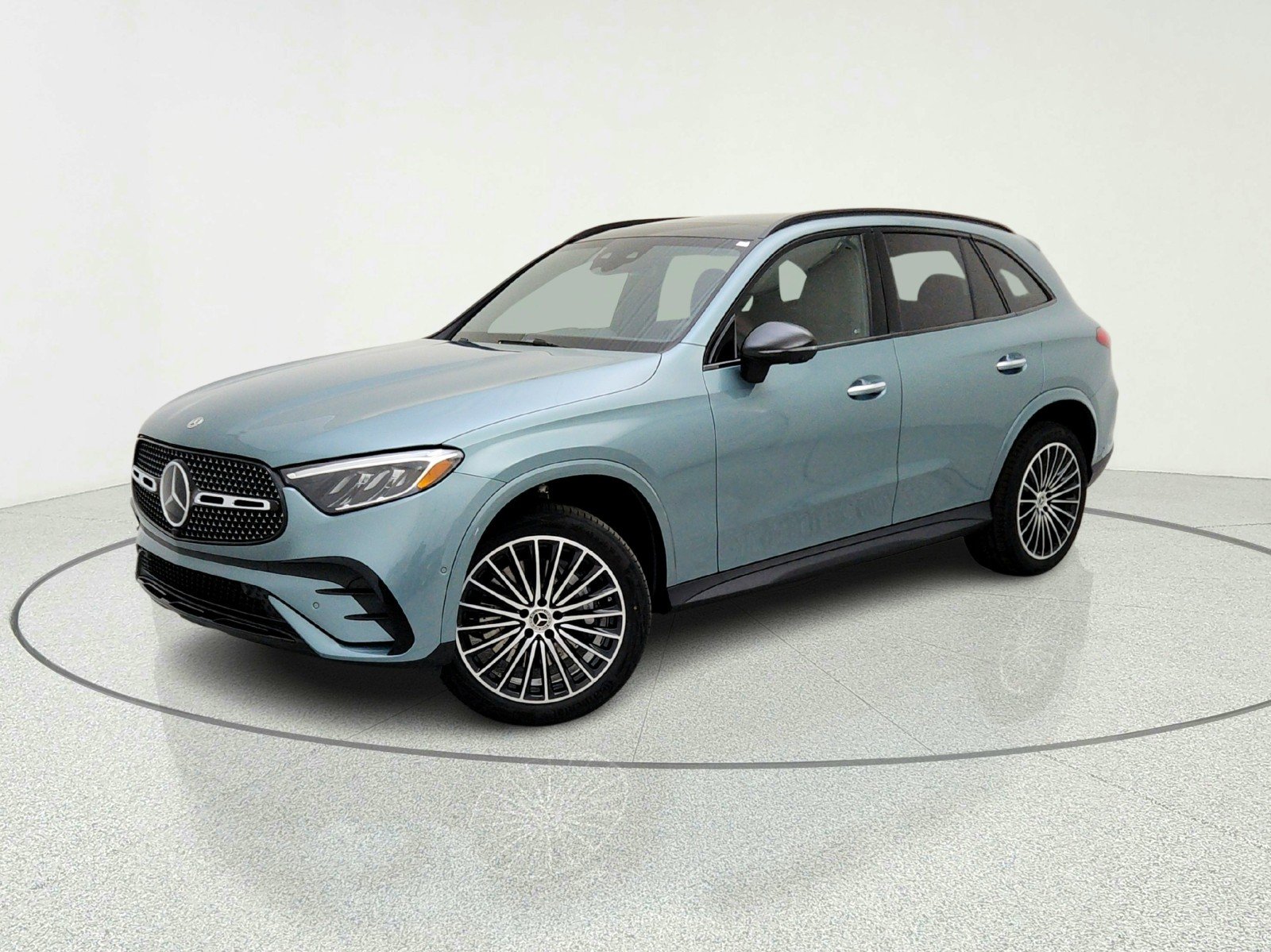 2026 Mercedes-Benz GLC GLC 300's photo