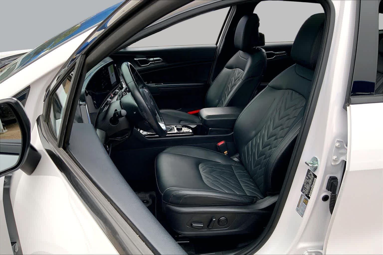 Used 2023 Glacial White Pearl Kia X-Pro Prestige image 8