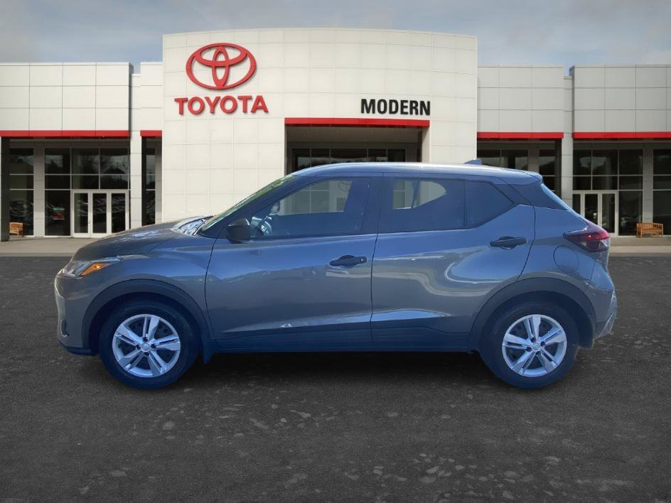 Used 2021 Gun Metallic Nissan S image 8