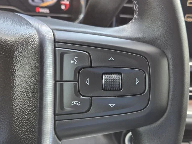 Used 2025 Silver GMC SLT image 20