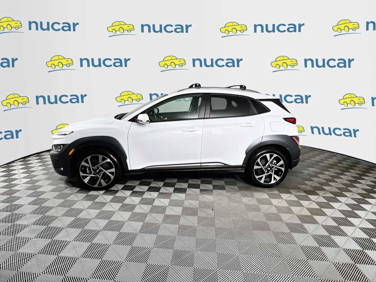 Used 2023 Lunar White Hyundai Limited image 4