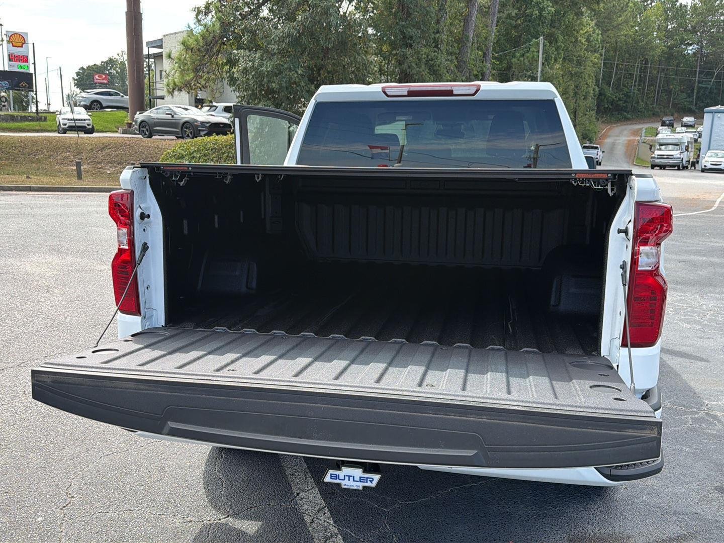 Used 2024 Summit White Chevrolet Custom image 31