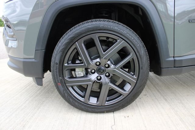 New 2026 Sting-Gray Clearcoat Jeep Limited image 23