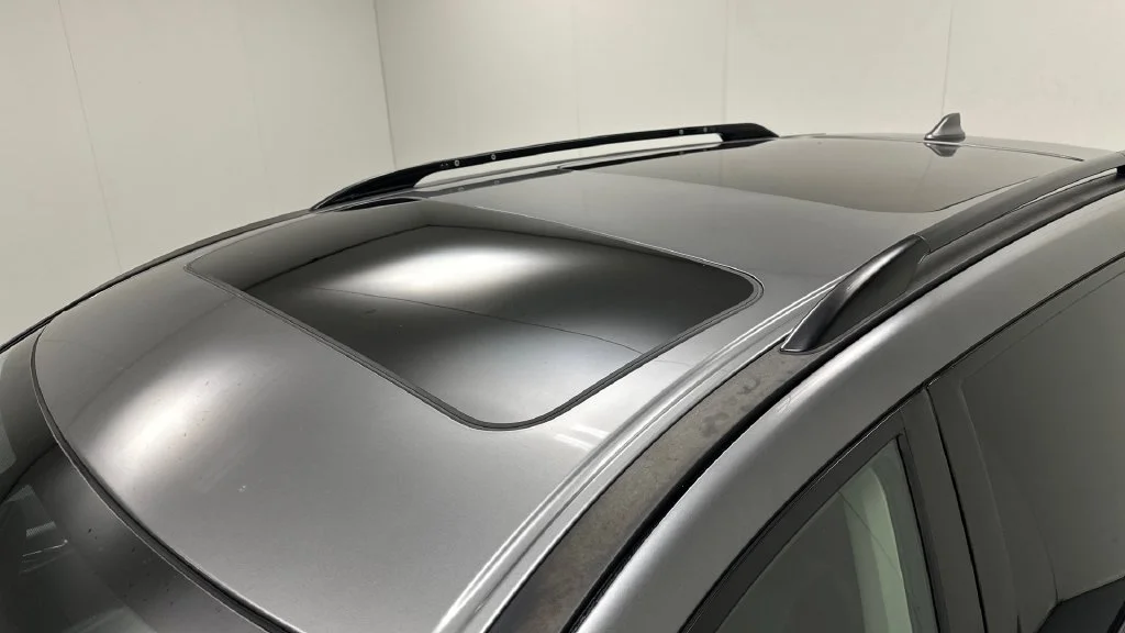 Certified Used 2020 Gray Nissan SL image 12