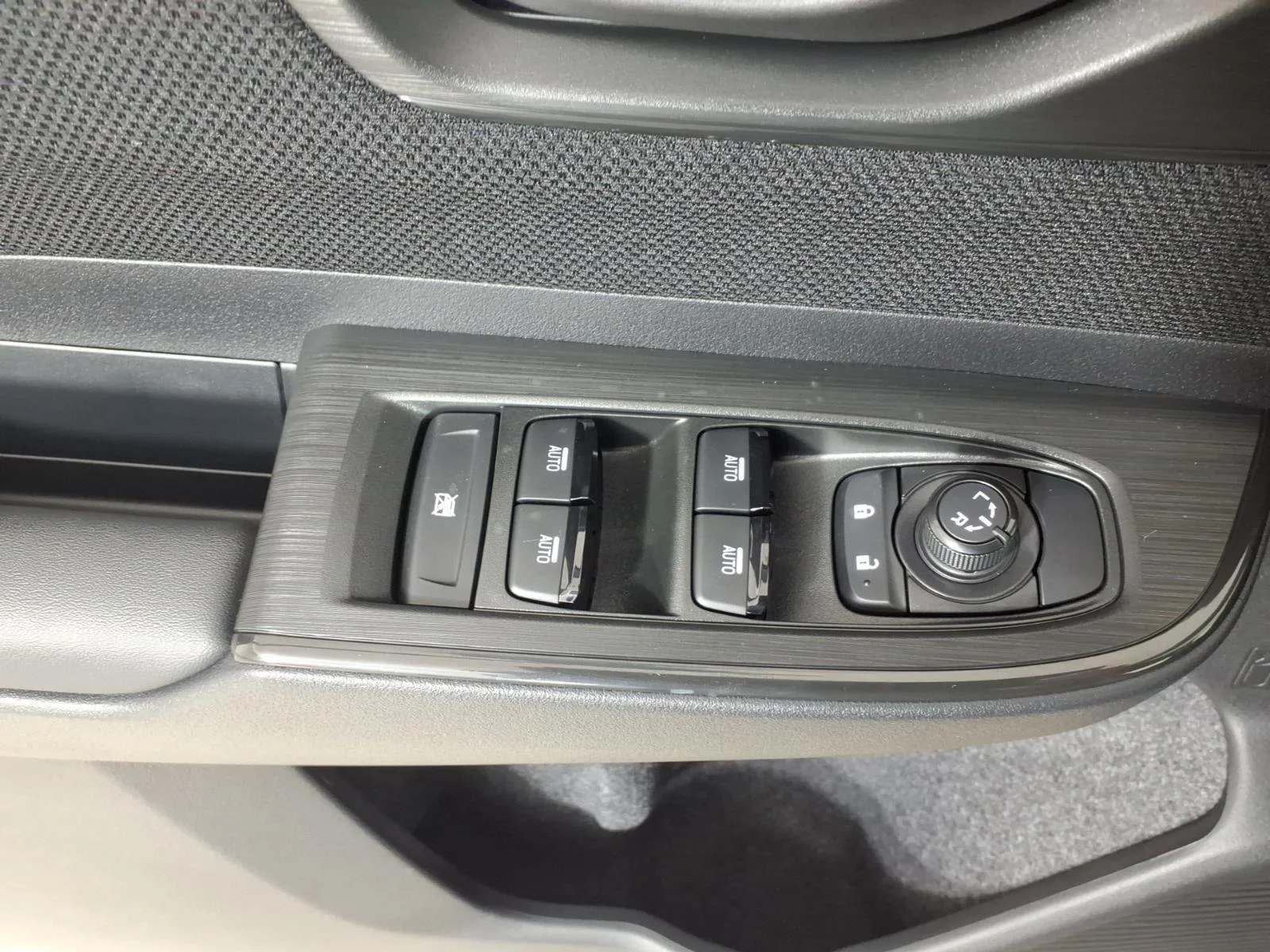 New 2026 RIVER ROCK PEARL Subaru Limited image 46