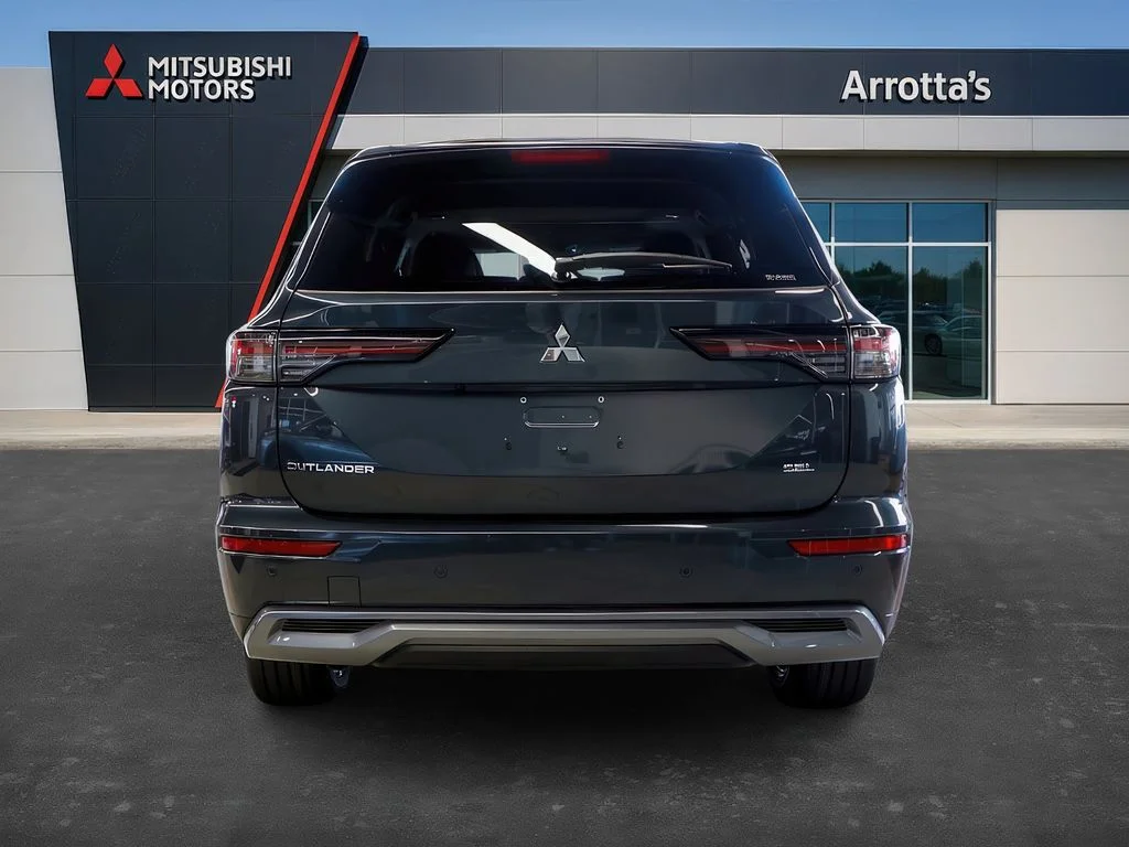 New 2026 Graphite Gray Mitsubishi SEL image 6