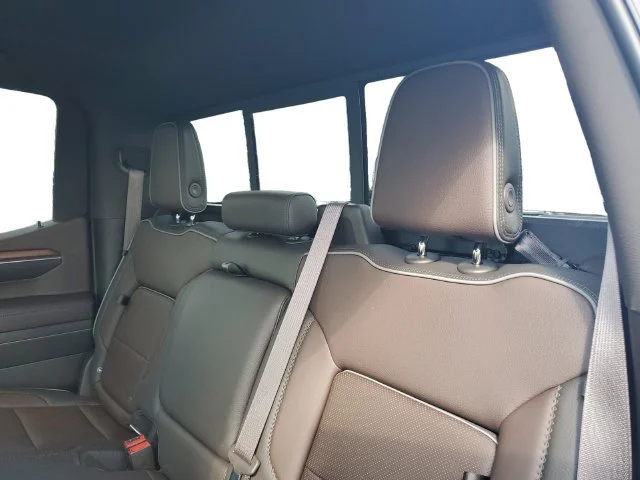 Used 2023 WHITE FROST TRICOAT GMC Denali image 28