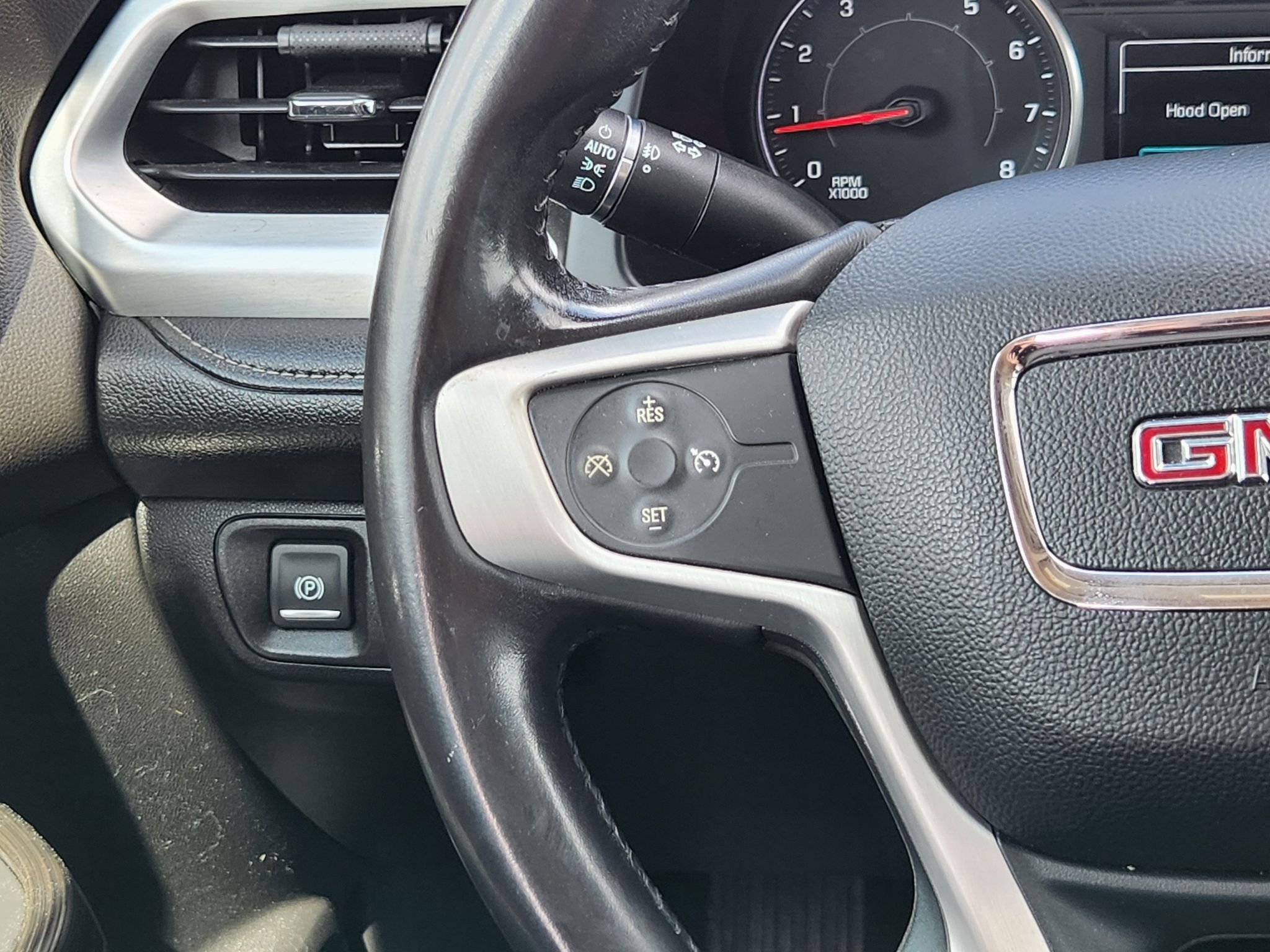Used 2019 Summit White GMC SLT image 30