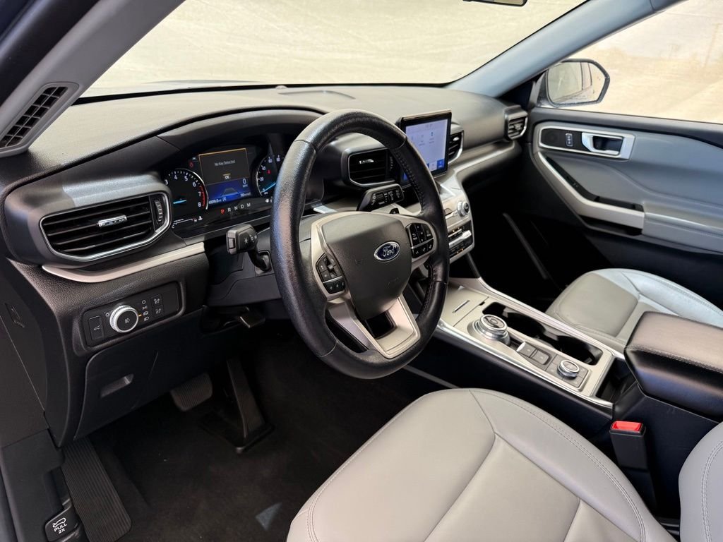 Used 2021 Blue Metallic Ford XLT image 29