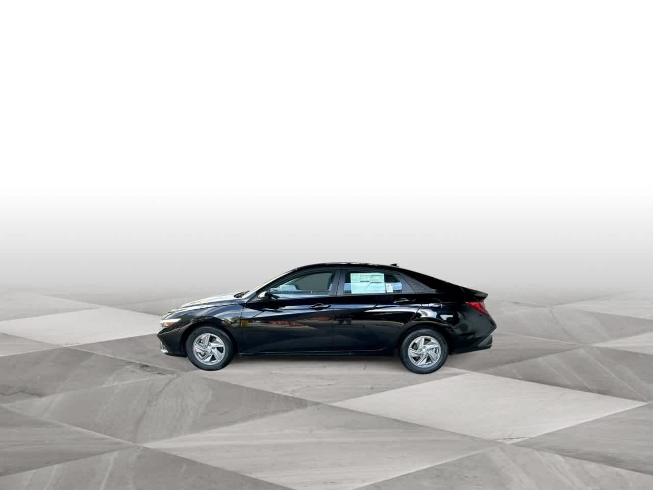 New 2026 Abyss Black Hyundai SE image 5