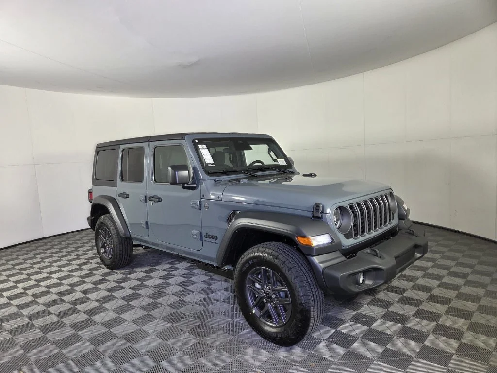 New 2026 Anvil Clear-Coat Exterior Paint Jeep Sport S image 2