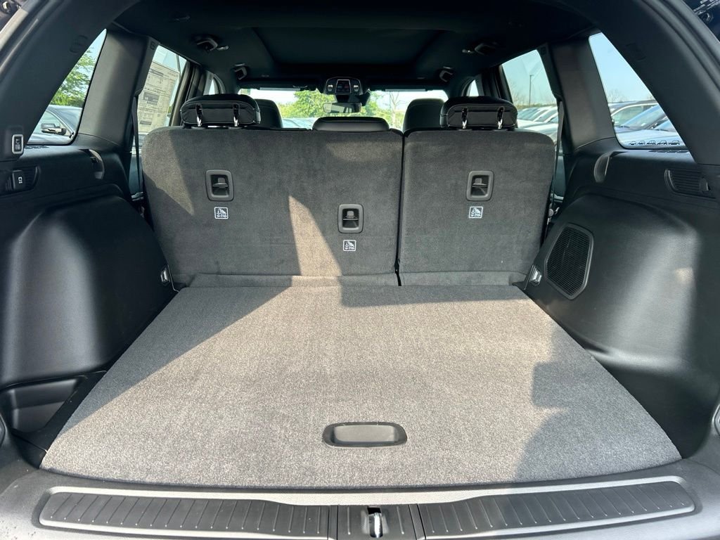 New 2026 Baltic Gray Metallic Clearcoat Jeep Limited image 23