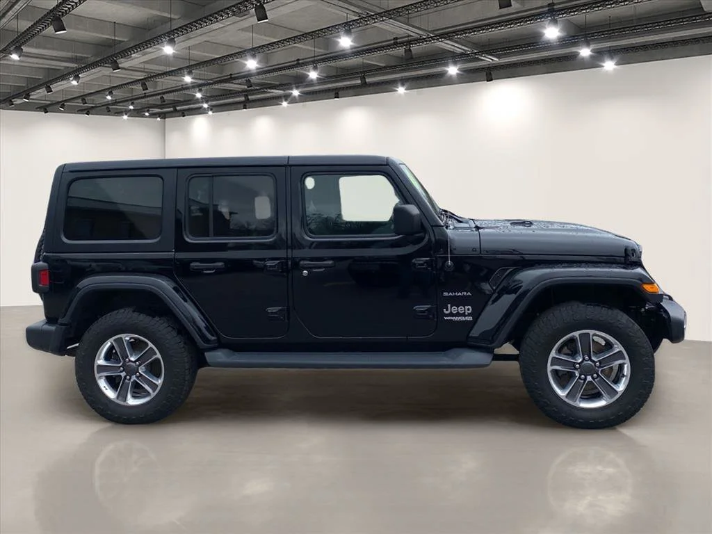 Used 2020 Black Clearcoat Jeep Sahara image 8