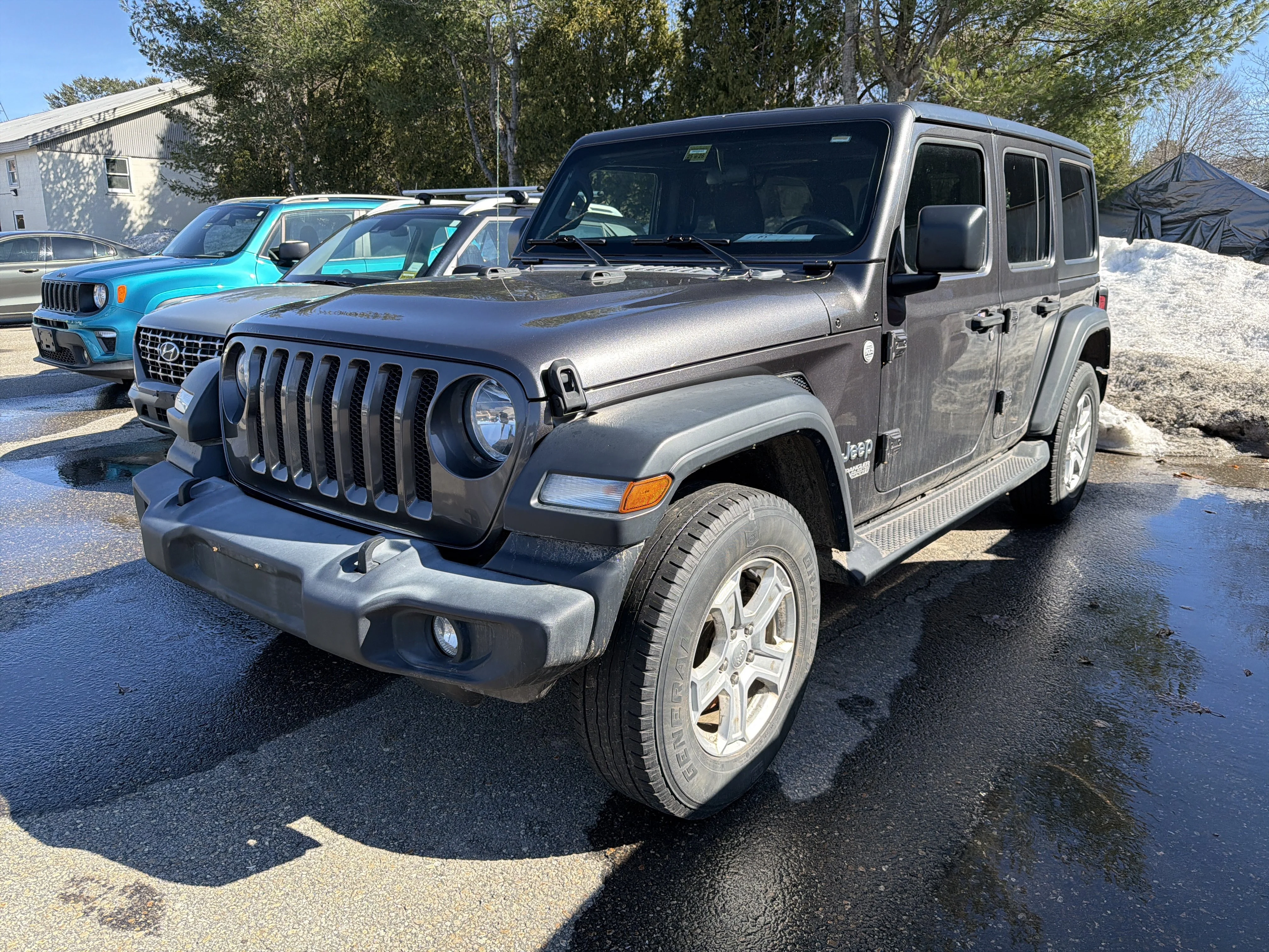 2019 Jeep Wrangler Sport S's photo
