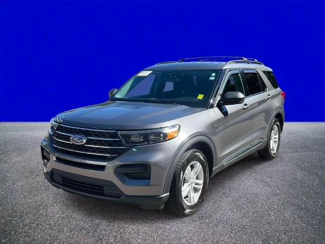 Used 2023 Gray Metallic Ford XLT image 7