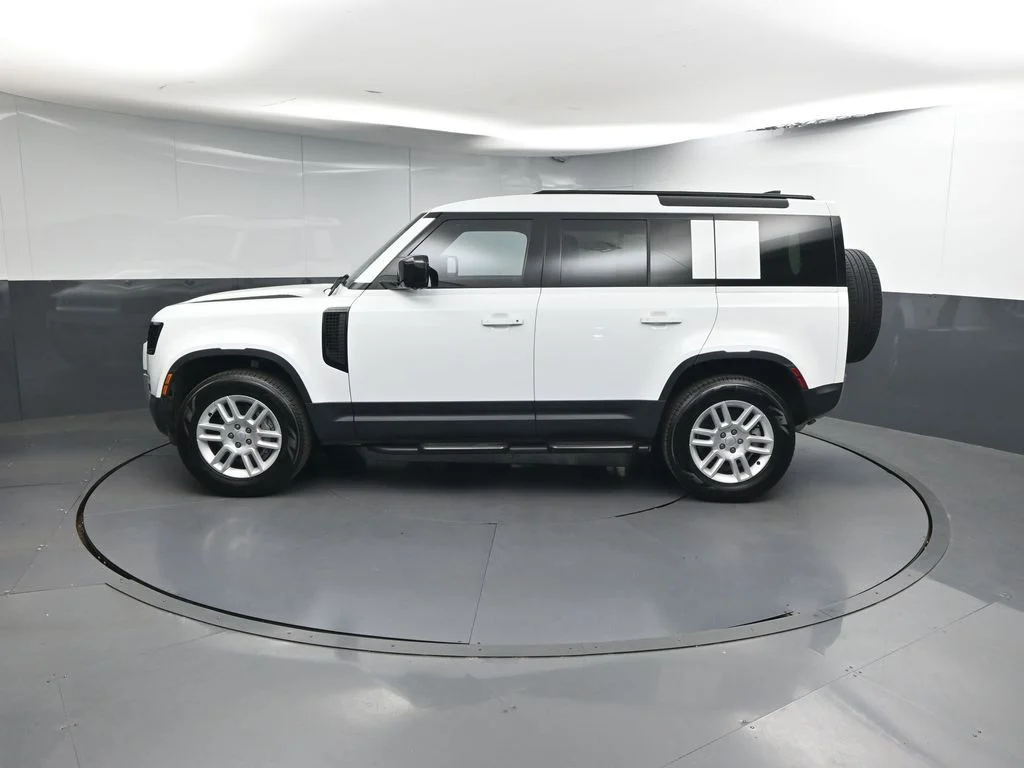 Certified Used 2025 White Land Rover S image 2