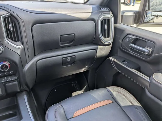 Used 2023 Black GMC AT4 image 17