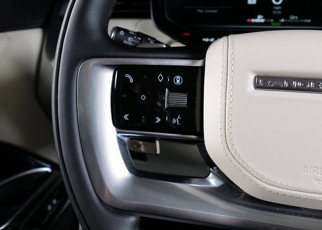 New 2026 Fuji White Land Rover SE image 18