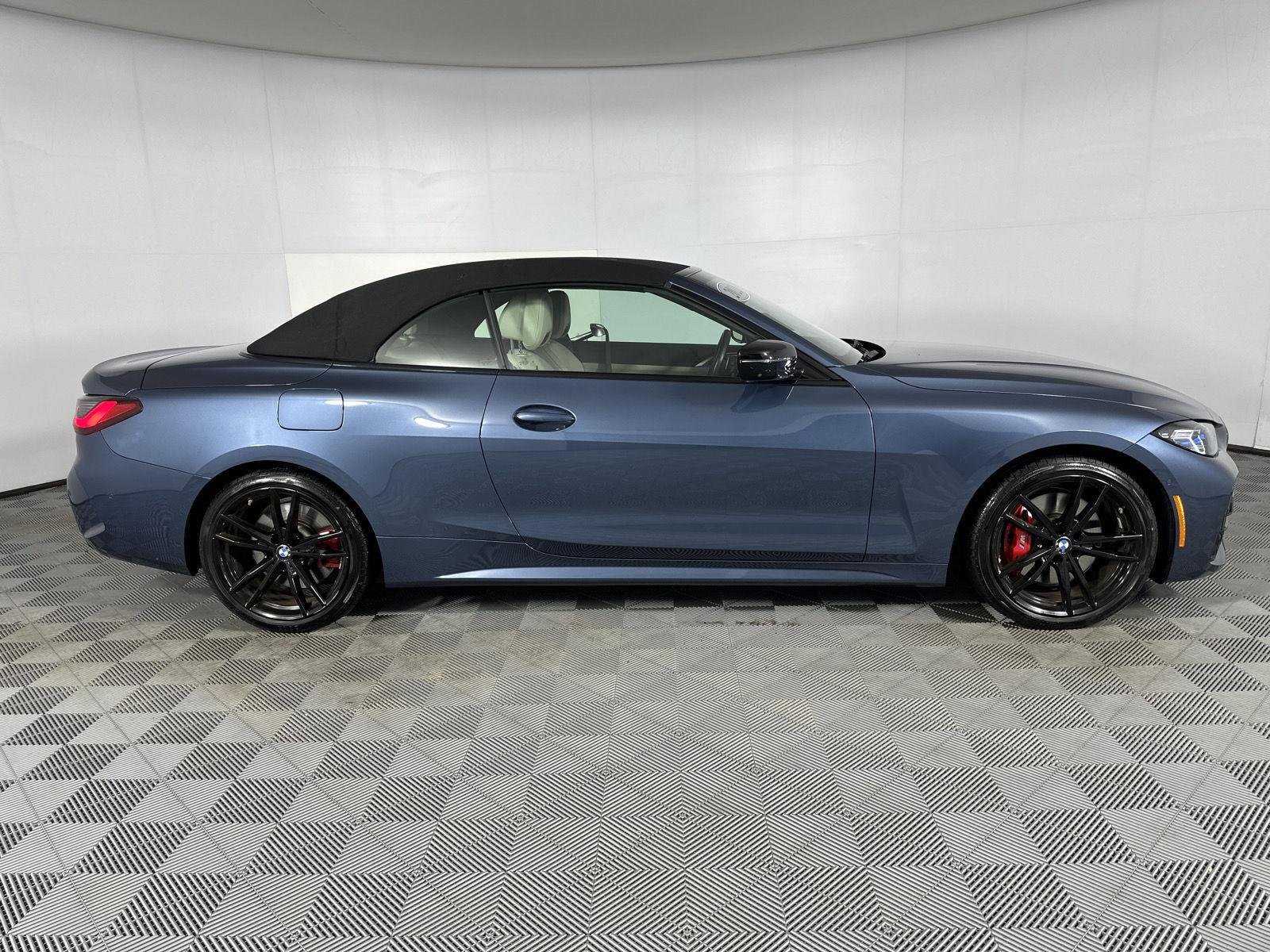 Used 2022 Arctic Race Blue Metallic BMW M440i xDrive image 24