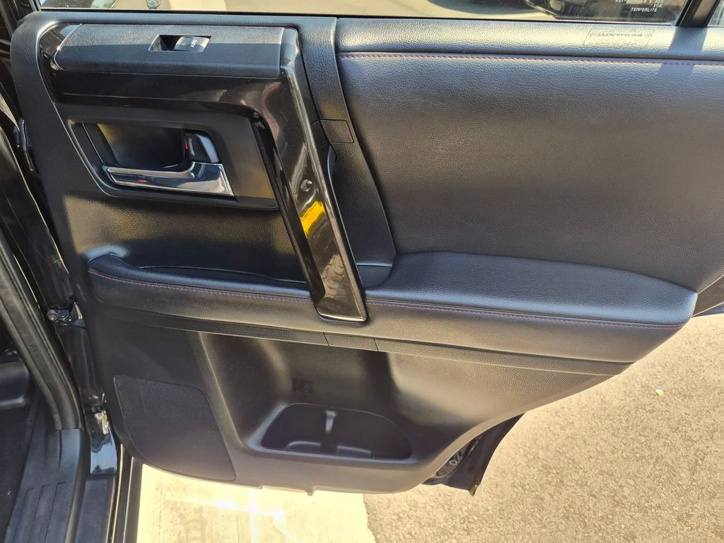 Used 2020 Black Toyota Venture image 20