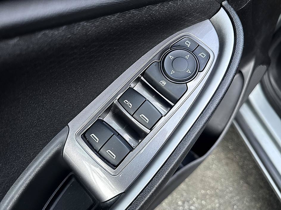 Used 2025 Sterling Gray Metallic Chevrolet LT image 10