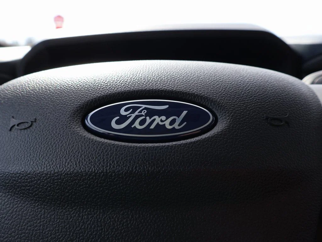 New 2026 Carbonized Gray Metallic Ford Tremor® image 28