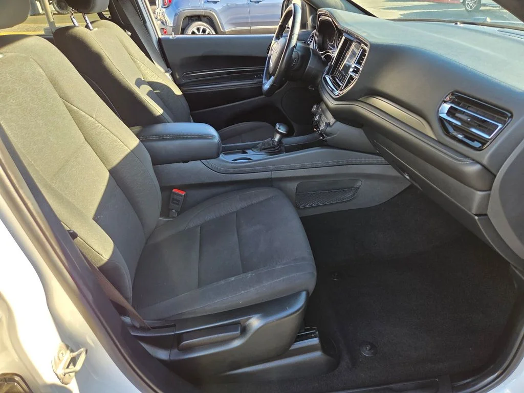 Used 2023 White Dodge SXT image 19