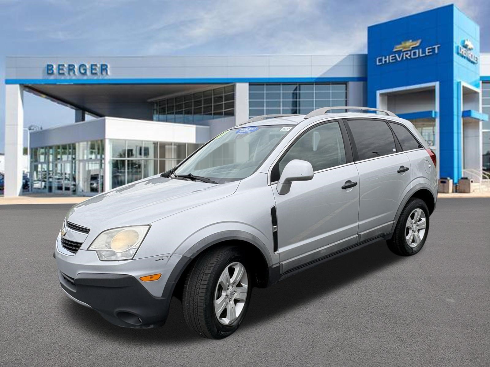 Used 2013 Silver Ice Metallic Chevrolet LS image 3