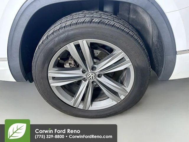 Used 2019 Pure White Volkswagen 3.6L V6 SE image 32