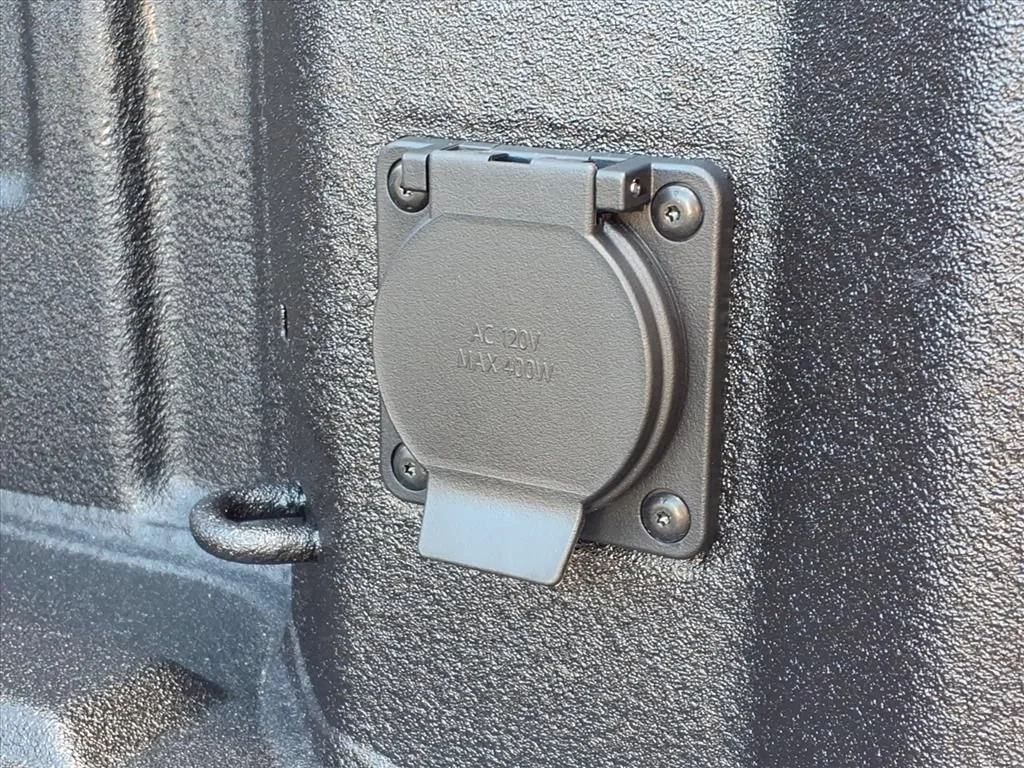 2026 GMC Sierra 1500 SLT - Photo 26