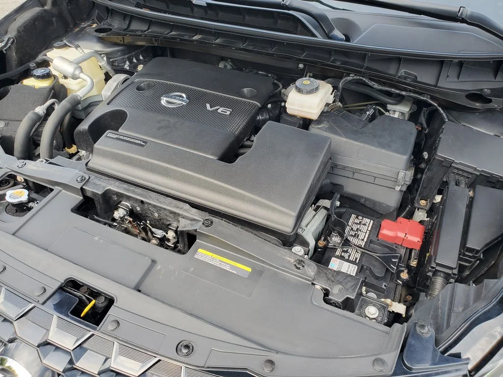 Used 2020 Black Nissan SL image 34