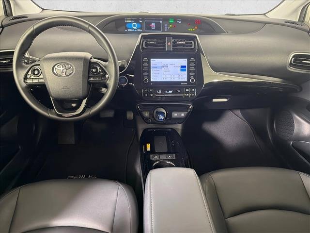 Certified Used 2022 CLASSIC SILVER METALLIC Toyota  image 22