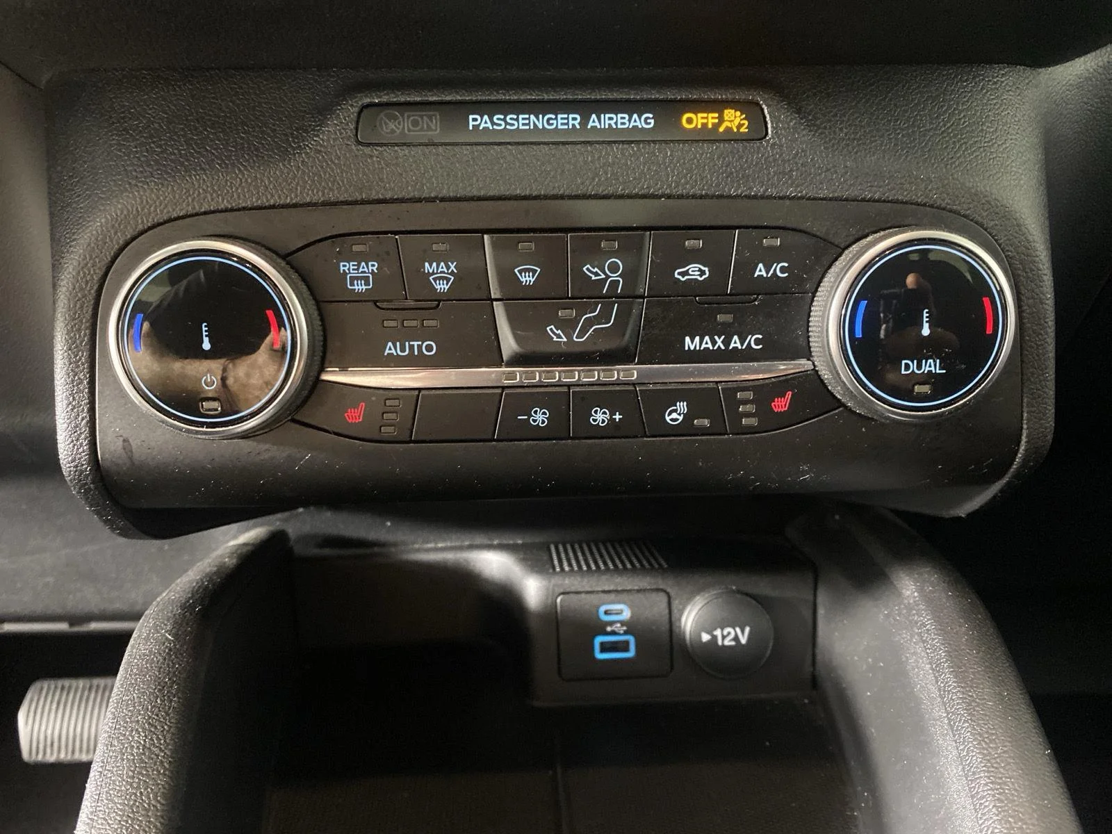 Used 2023 Agate Black Ford Active image 19